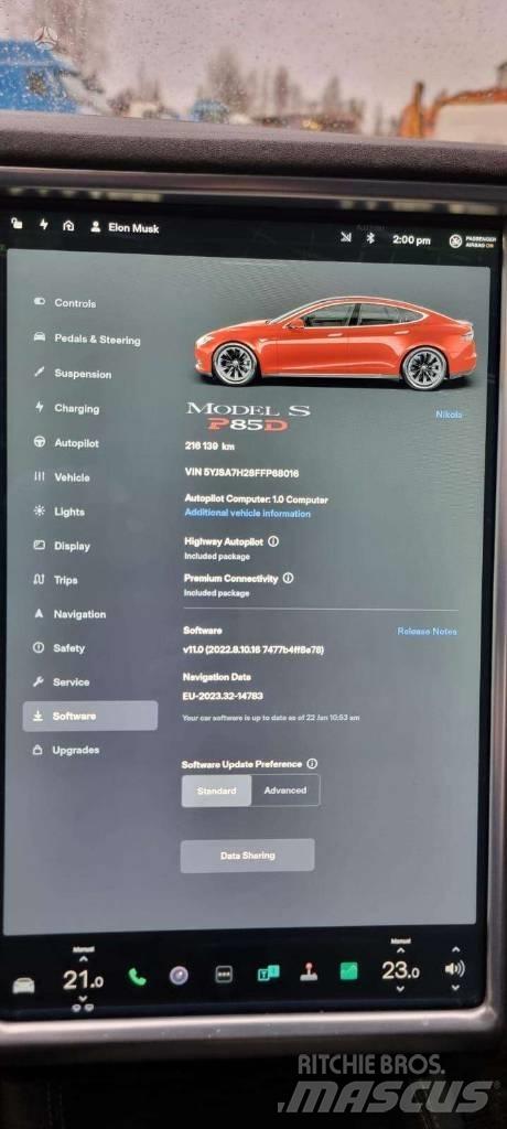 Tesla Model S P85D Automobili