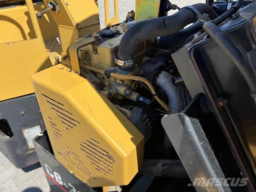 CAT CB 334E Valjci sa dvojnim bubnjem