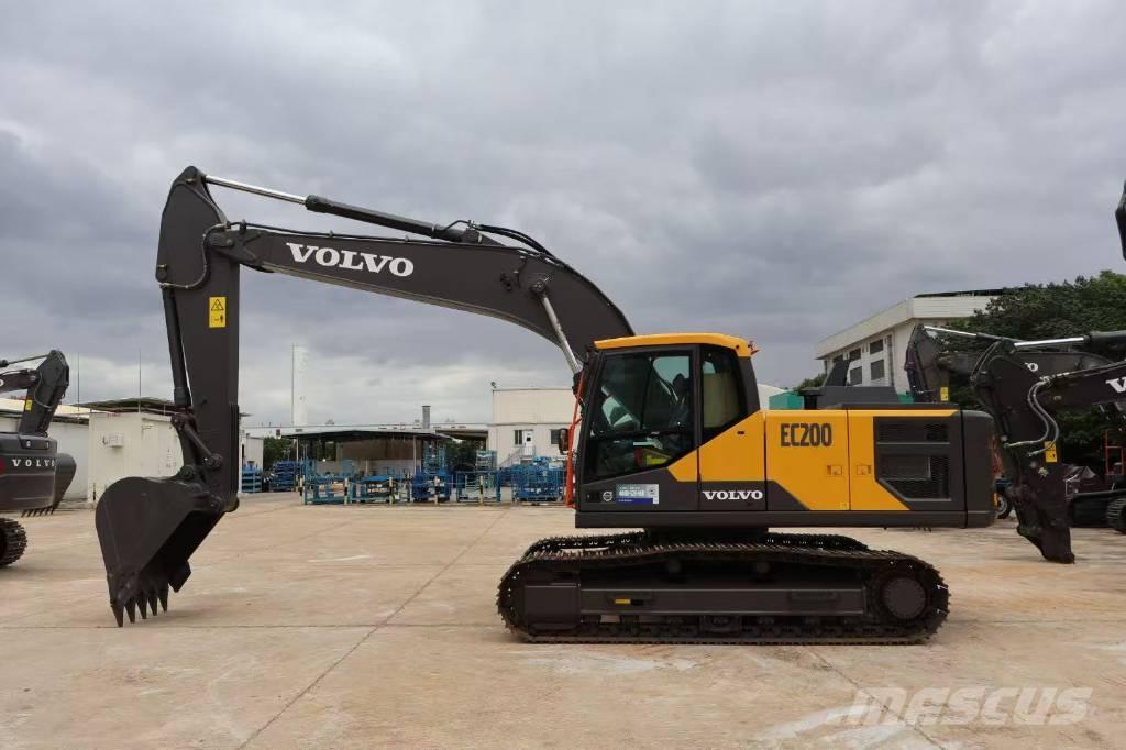 Volvo EC 200 Bageri gusjeničari