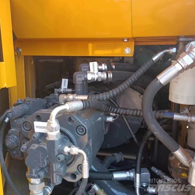 Volvo EC 140 Bageri gusjeničari