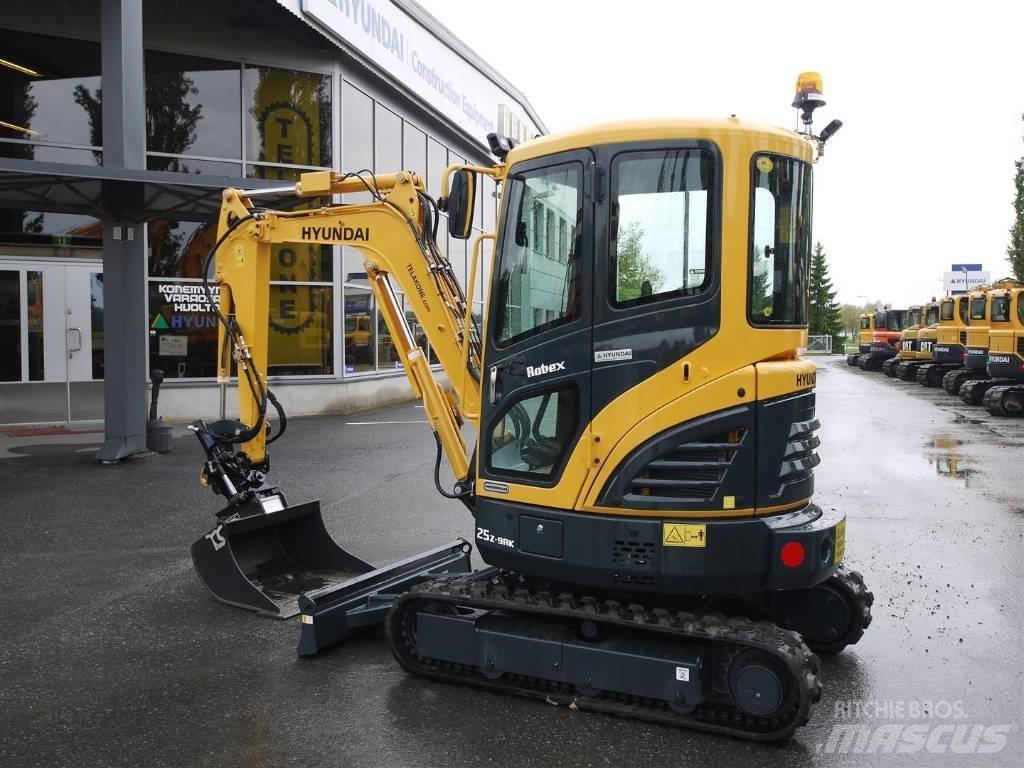 Hyundai R25Z-9AK Mini bageri <7t