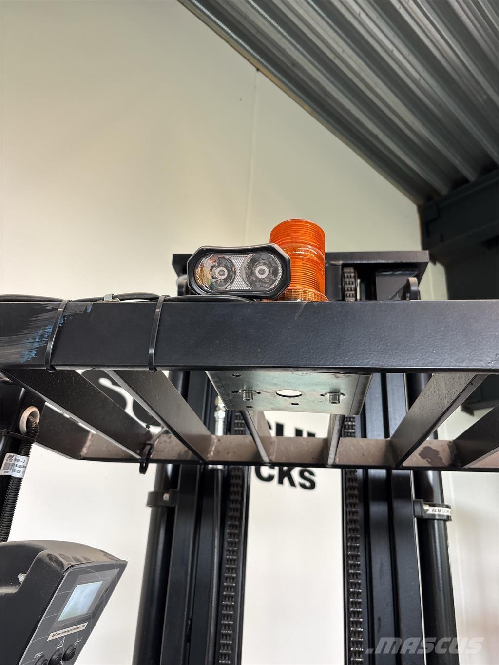 Mitsubishi SBR16N Samopogonski ručni viličari