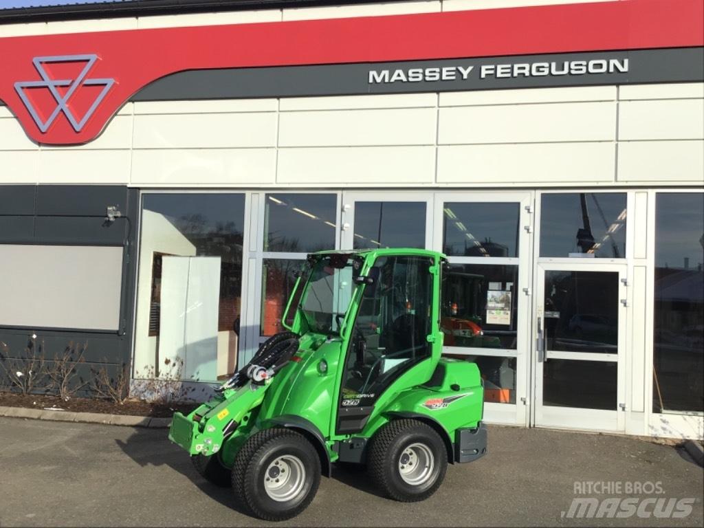 Avant 528 Skid steer mini utovarivači