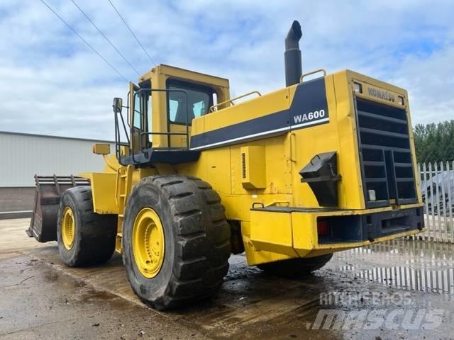 Komatsu WA 600-1 Utovarivači na kotačima