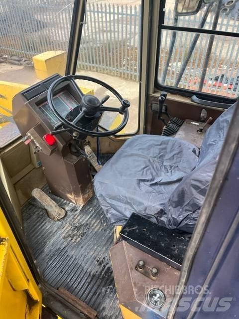 Komatsu WA 600-1 Utovarivači na kotačima