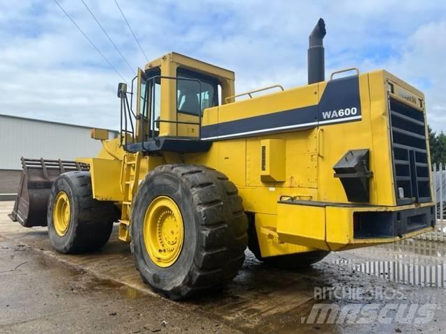 Komatsu WA 600-1 Utovarivači na kotačima