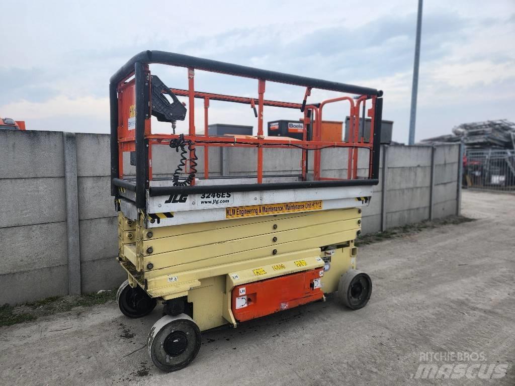 JLG 3246 ES Škaraste platforme