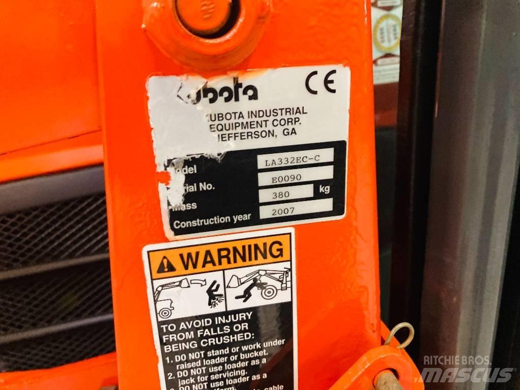 Kubota B2530 Kompaktni (mali) traktori