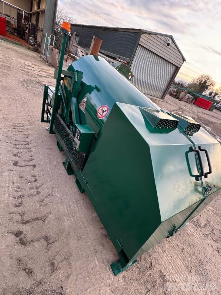  ROADMENDER MODEL 4 Mali strojevi za asfaltiranje