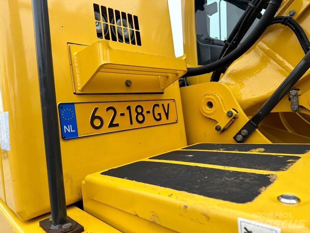 Komatsu PW160-8 Bageri na kotačima