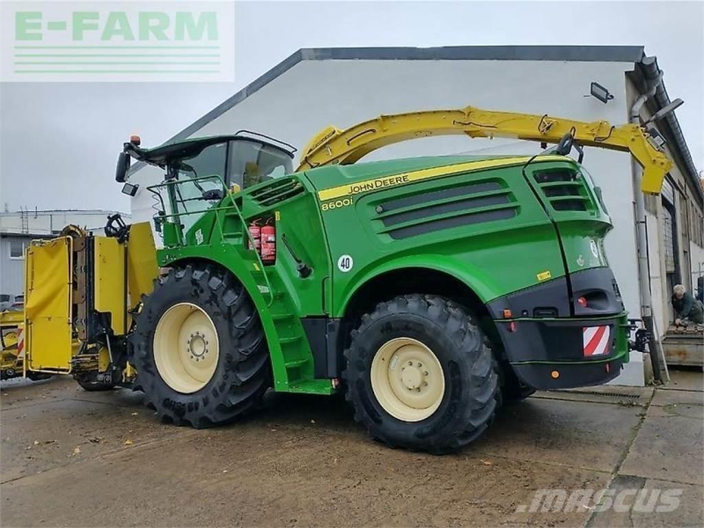 John Deere 8600 Strojevi za krmu na vlastiti pogon