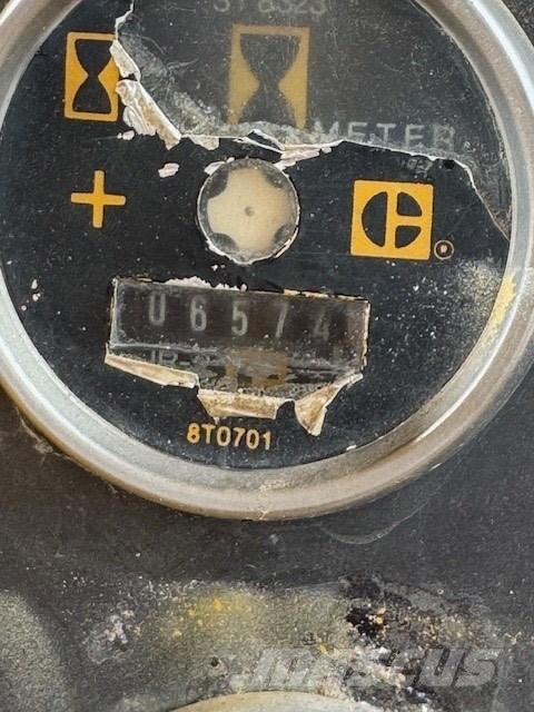 CAT D 6 D Buldožeri gusjeničari