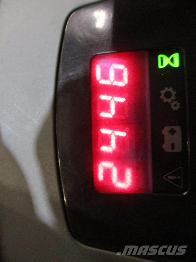 Toyota LPE250 Nisko podizni električni viličar sa platformu