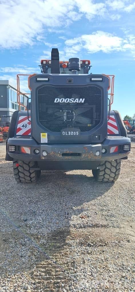 Doosan DL 320-7 Utovarivači na kotačima