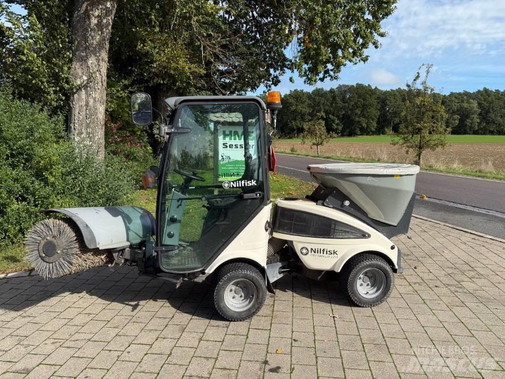 Egholm 2250 Vozila za prijevoz opreme za rad