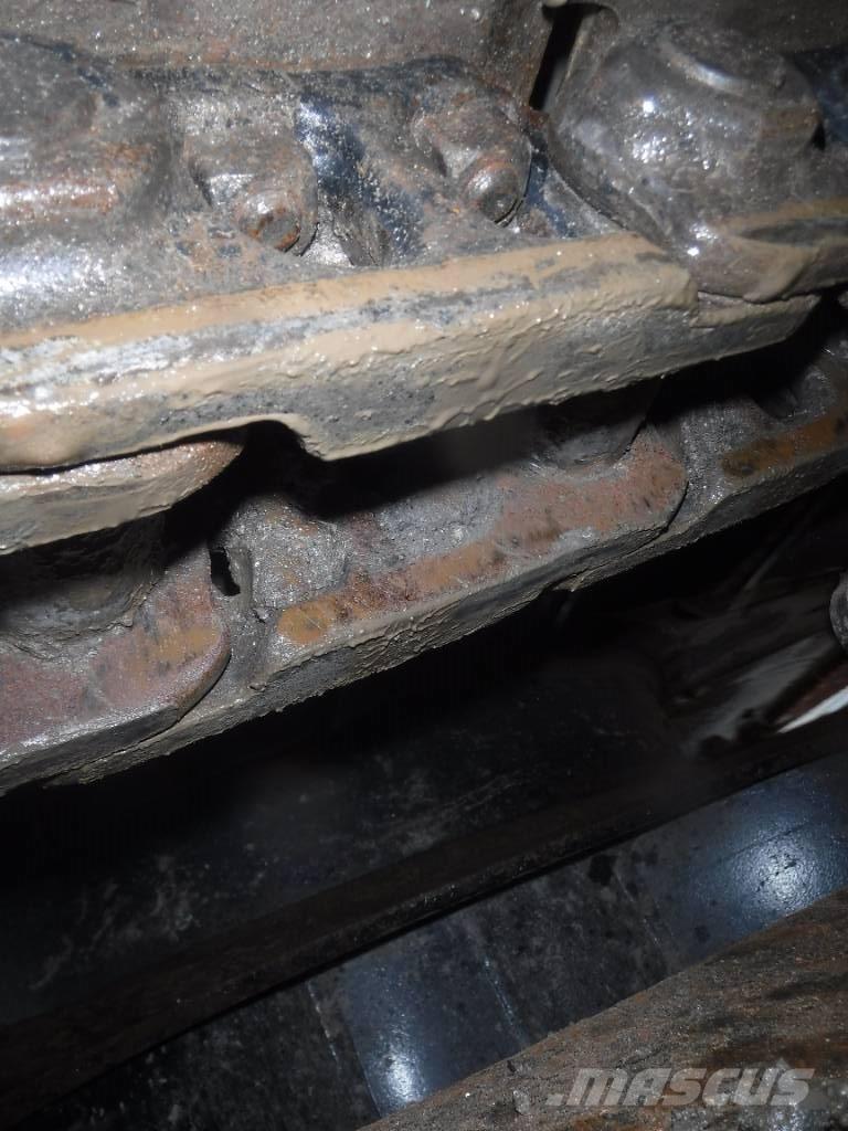 Hitachi ZX 135 US-6 Bageri gusjeničari