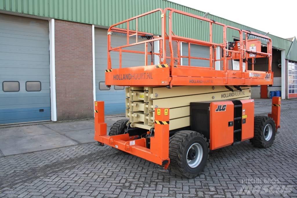 JLG 430 LRT Škaraste platforme