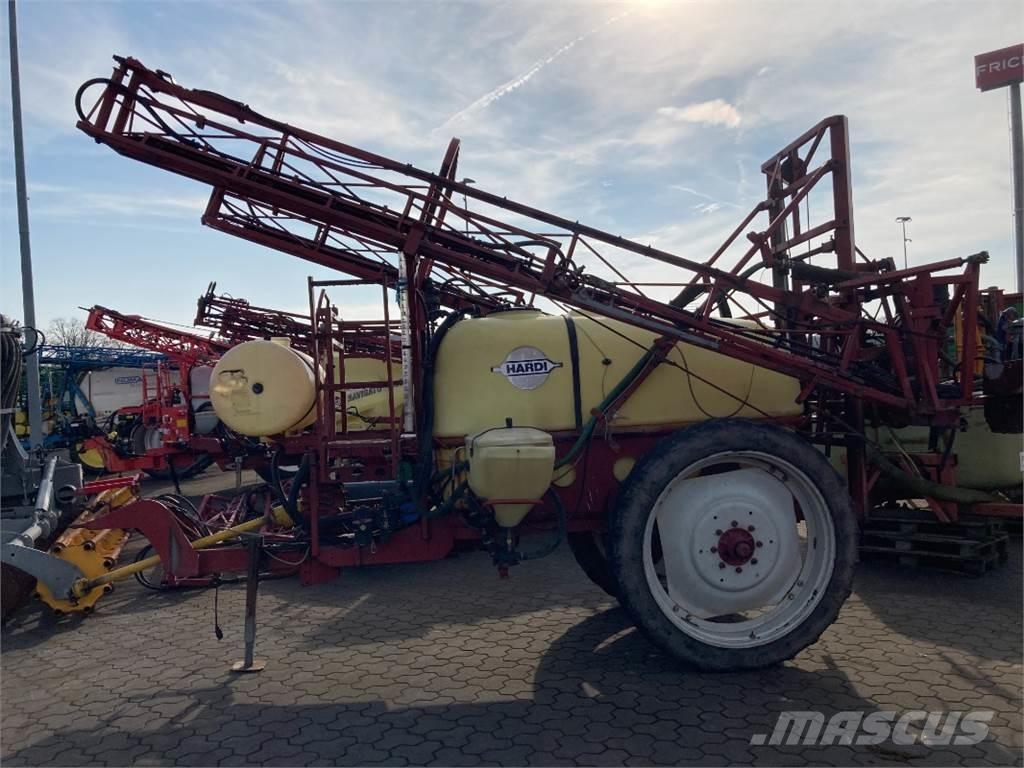 Hardi TZY 2400 Vučene prskalice