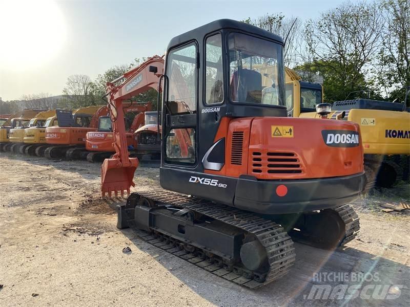 Doosan DX 55 Bageri na kotačima