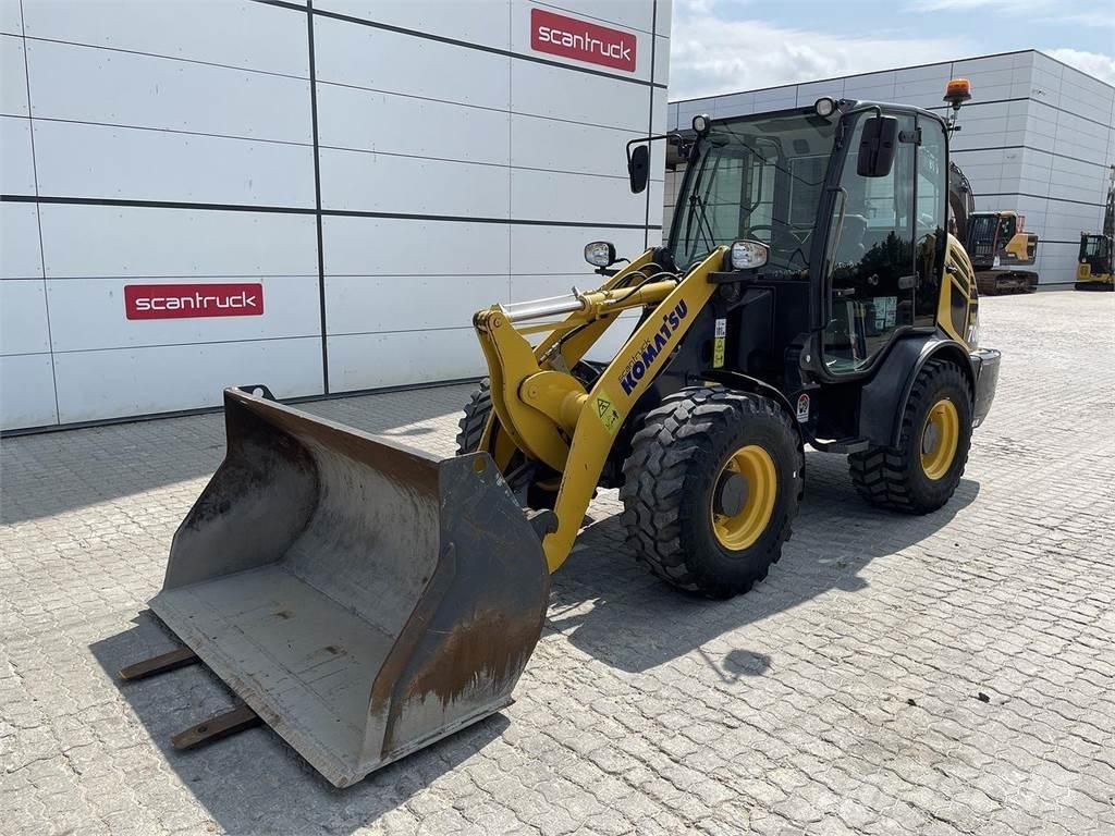 Komatsu WA70M-8EO Višenamjenski utovarivači