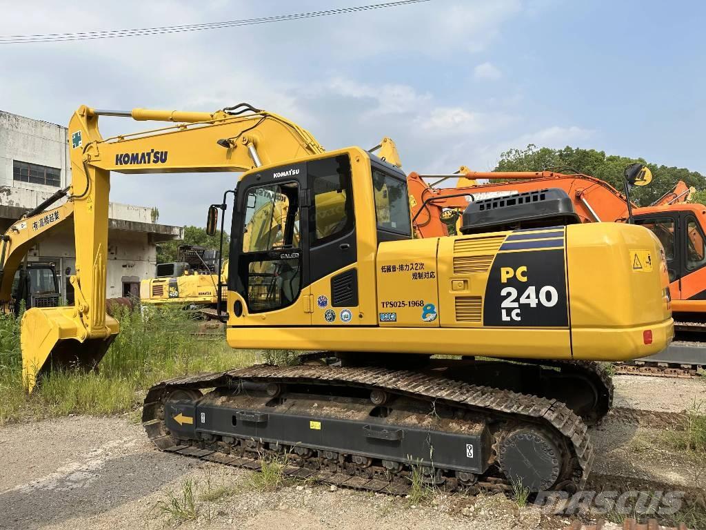 Komatsu PC240-8 Bageri gusjeničari