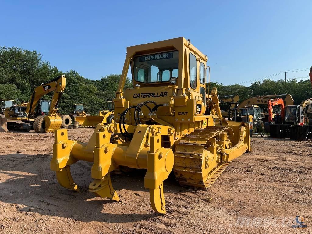 CAT D7G Buldožeri gusjeničari