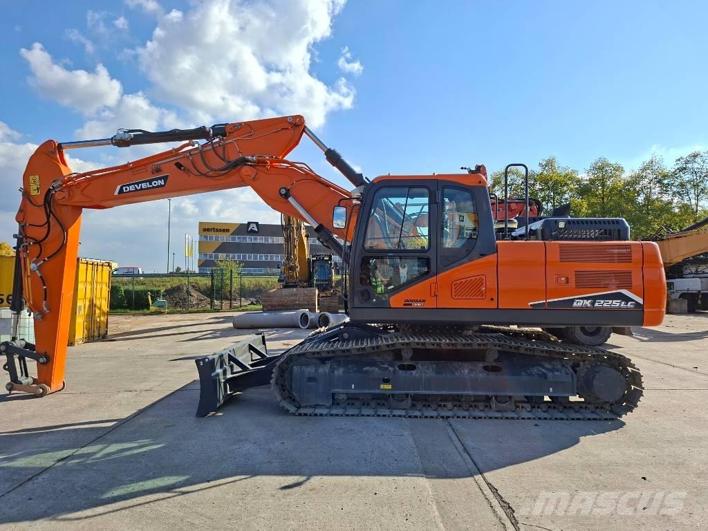 Develon DX 225 LC-7 Bageri gusjeničari