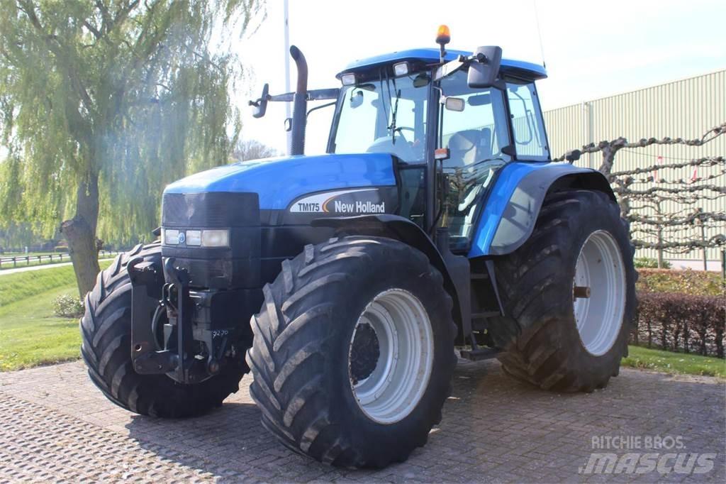 New Holland TM175 Traktori