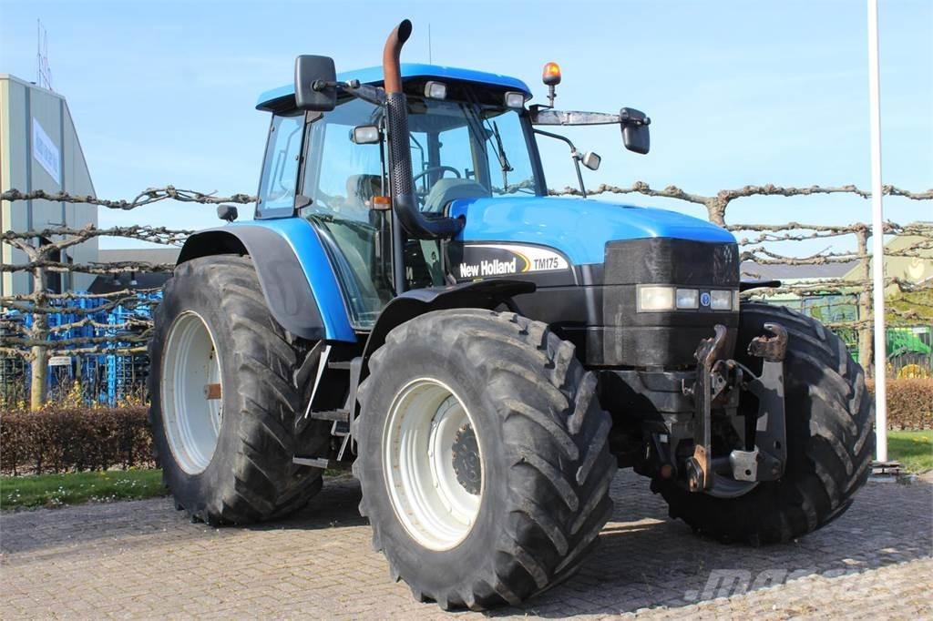 New Holland TM175 Traktori
