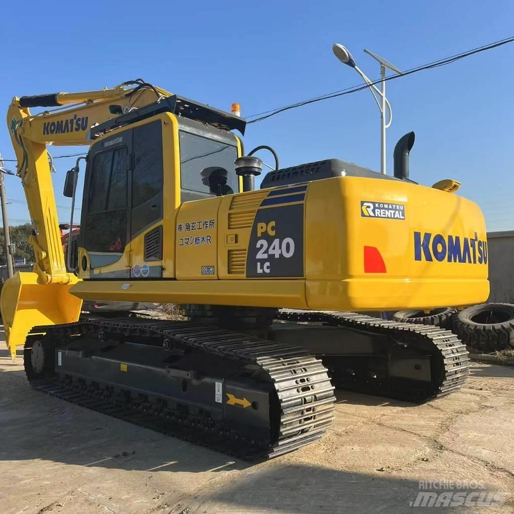 Komatsu PC240LC-8 Mini bageri <7t
