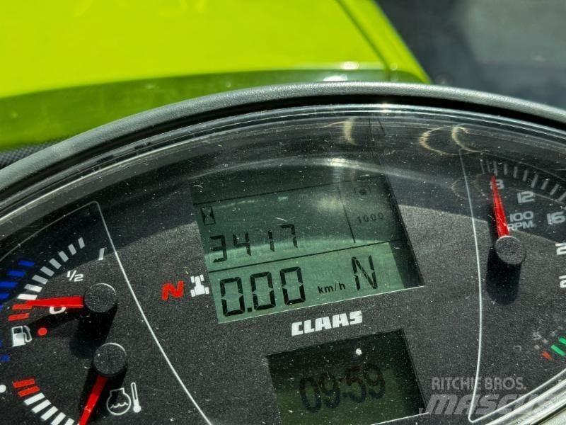 CLAAS AXION 830 Traktori