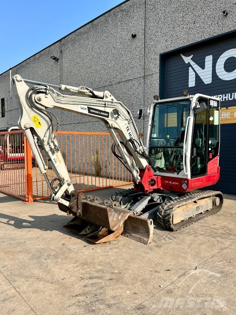 Takeuchi TB 235 Mini bageri <7t