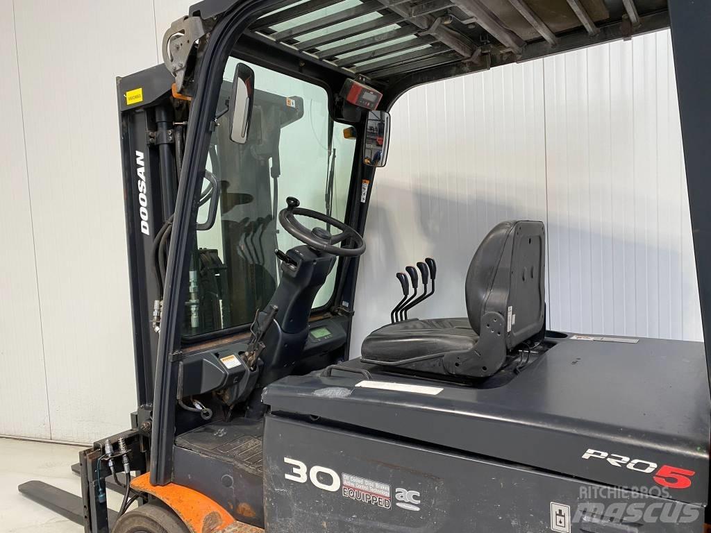 Doosan B30X-5 Električni viličari
