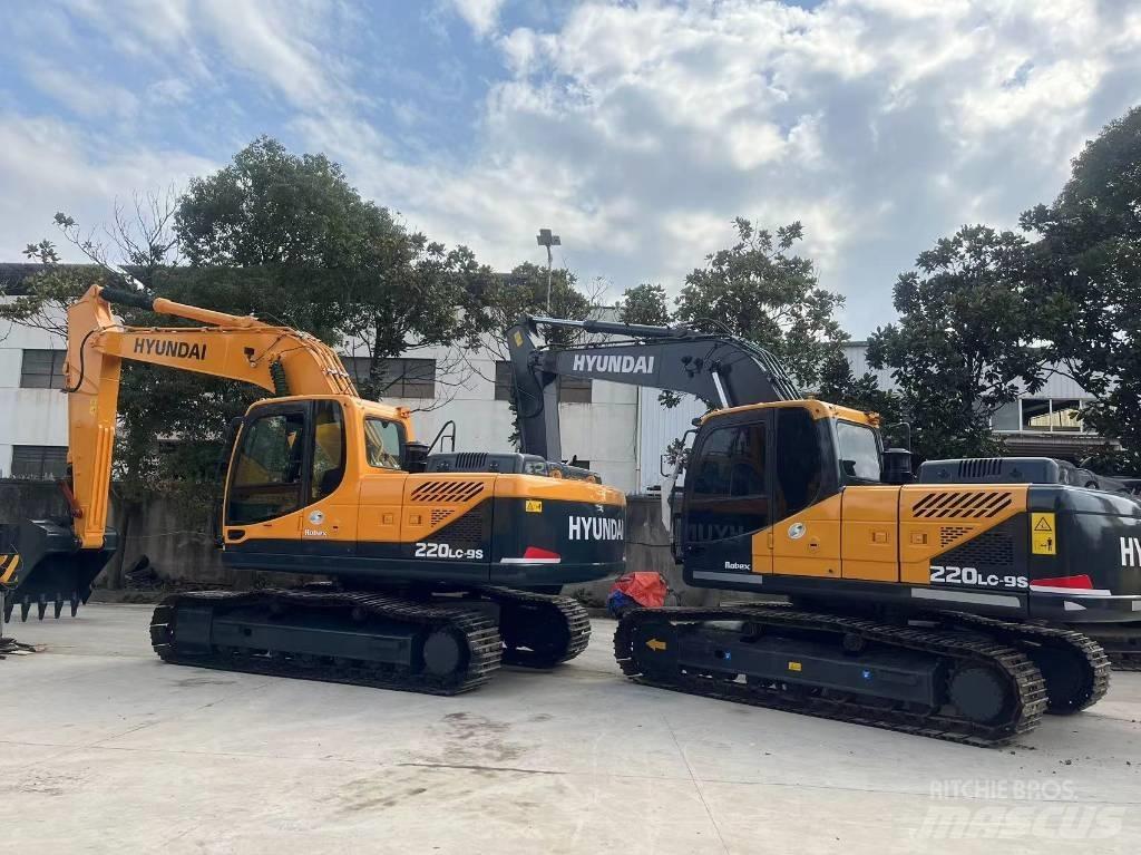 Hyundai R220LC-9S Bageri na kotačima