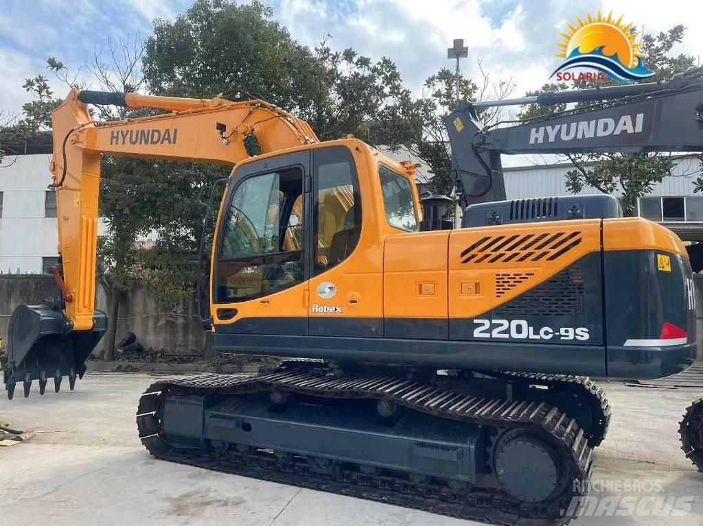 Hyundai R220LC-9S Bageri na kotačima