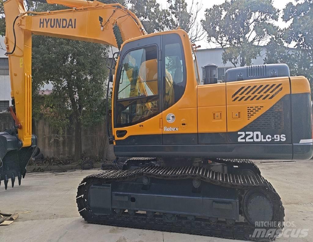 Hyundai R220LC-9S Bageri na kotačima