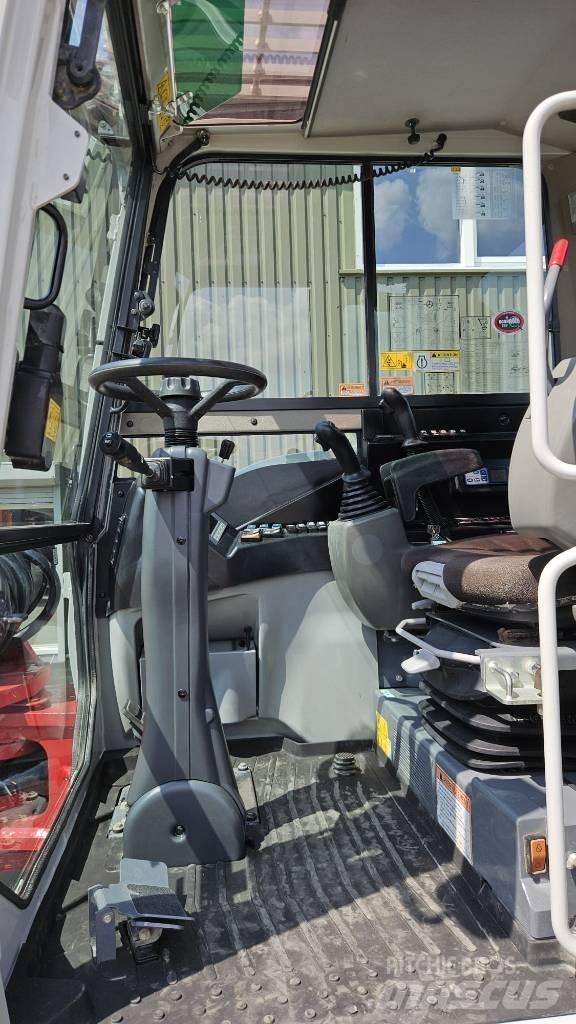 Takeuchi TB295W Bageri na kotačima