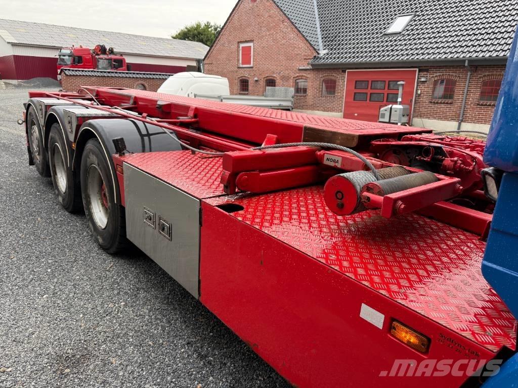 Scania R520 8x4 Demontažnii kamioni za podizanje kabela