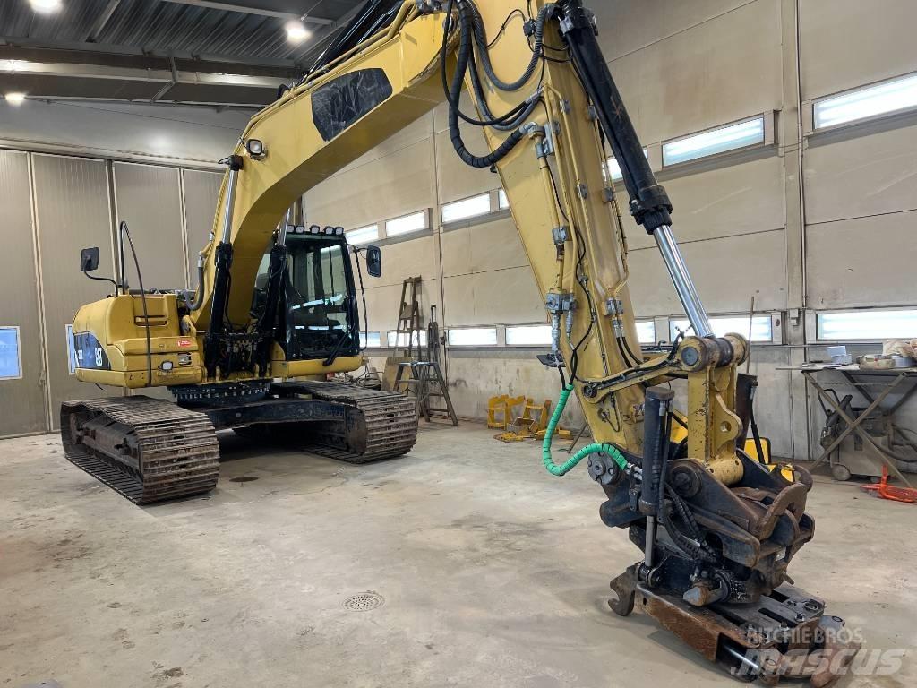 CAT 323 D L Bageri gusjeničari