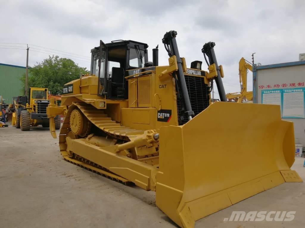 CAT D 7 R Buldožeri gusjeničari