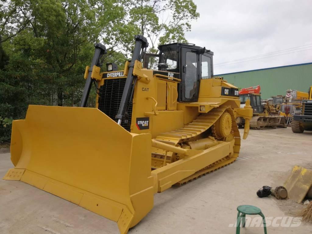 CAT D 7 R Buldožeri gusjeničari