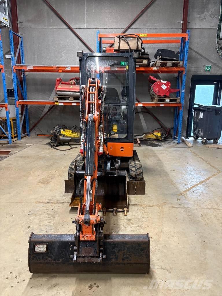 Hitachi ZX 19-6 Mini bageri <7t