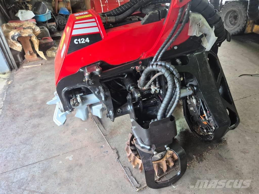 Komatsu C 124 Glave za kombajne