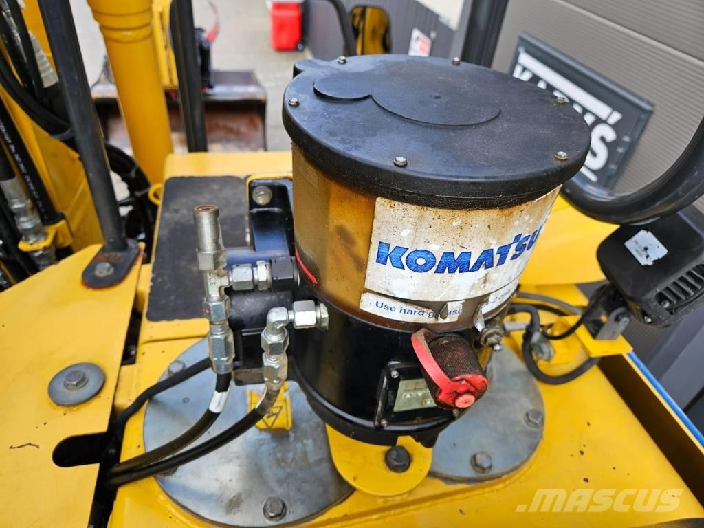 Komatsu PW 148-8 Bageri na kotačima