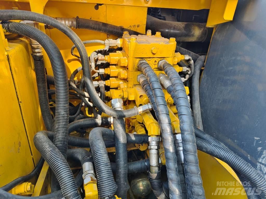 Komatsu PC 130-7 Bageri gusjeničari