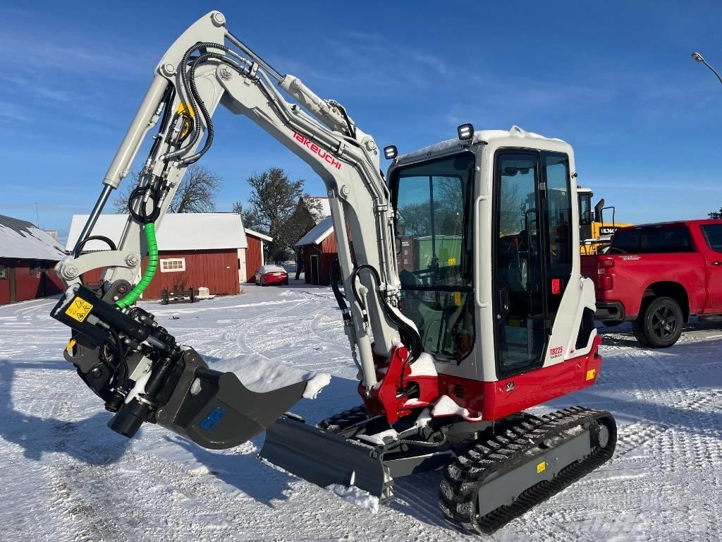 Takeuchi TB225 Mini bageri <7t