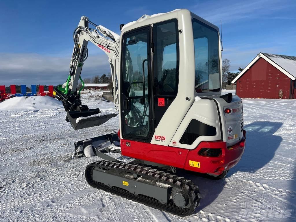 Takeuchi TB225 Mini bageri <7t