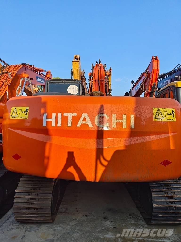 Hitachi ZX 210 Bageri gusjeničari