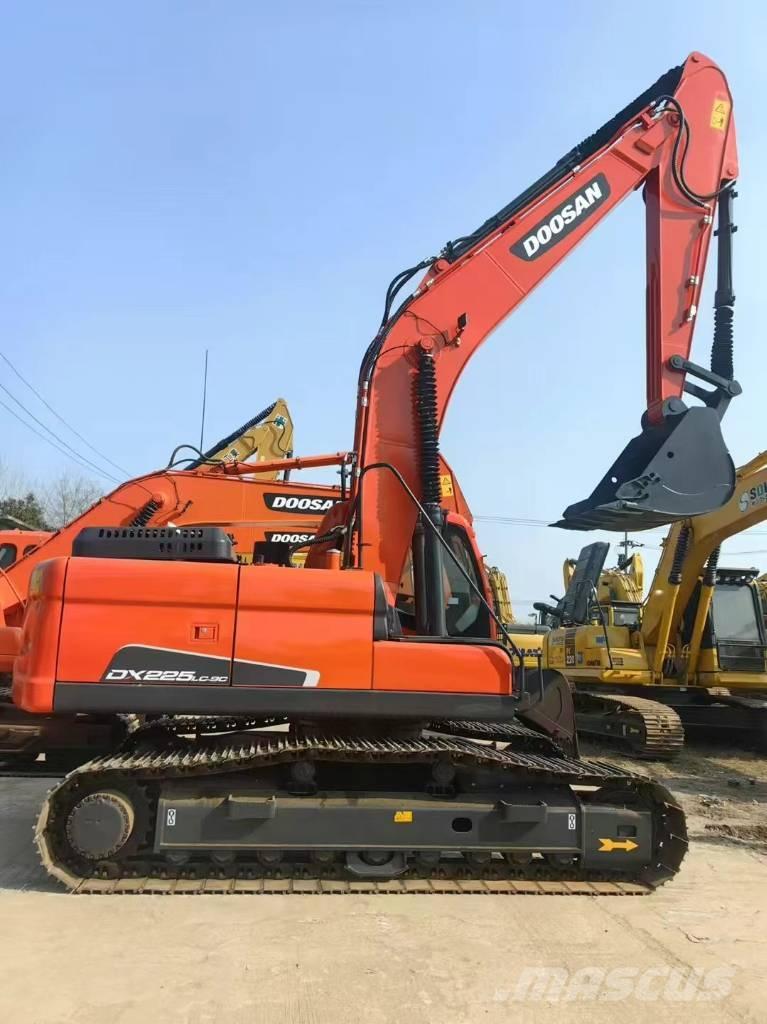 Doosan 225LC-9C Bageri gusjeničari