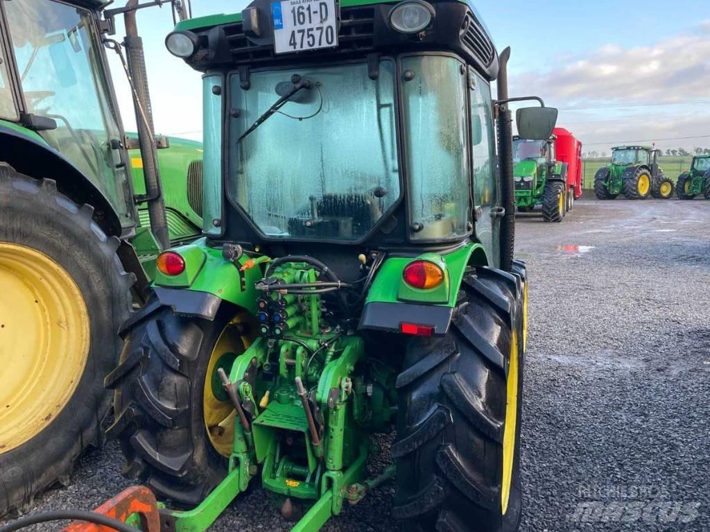 John Deere 5085 GF Traktori